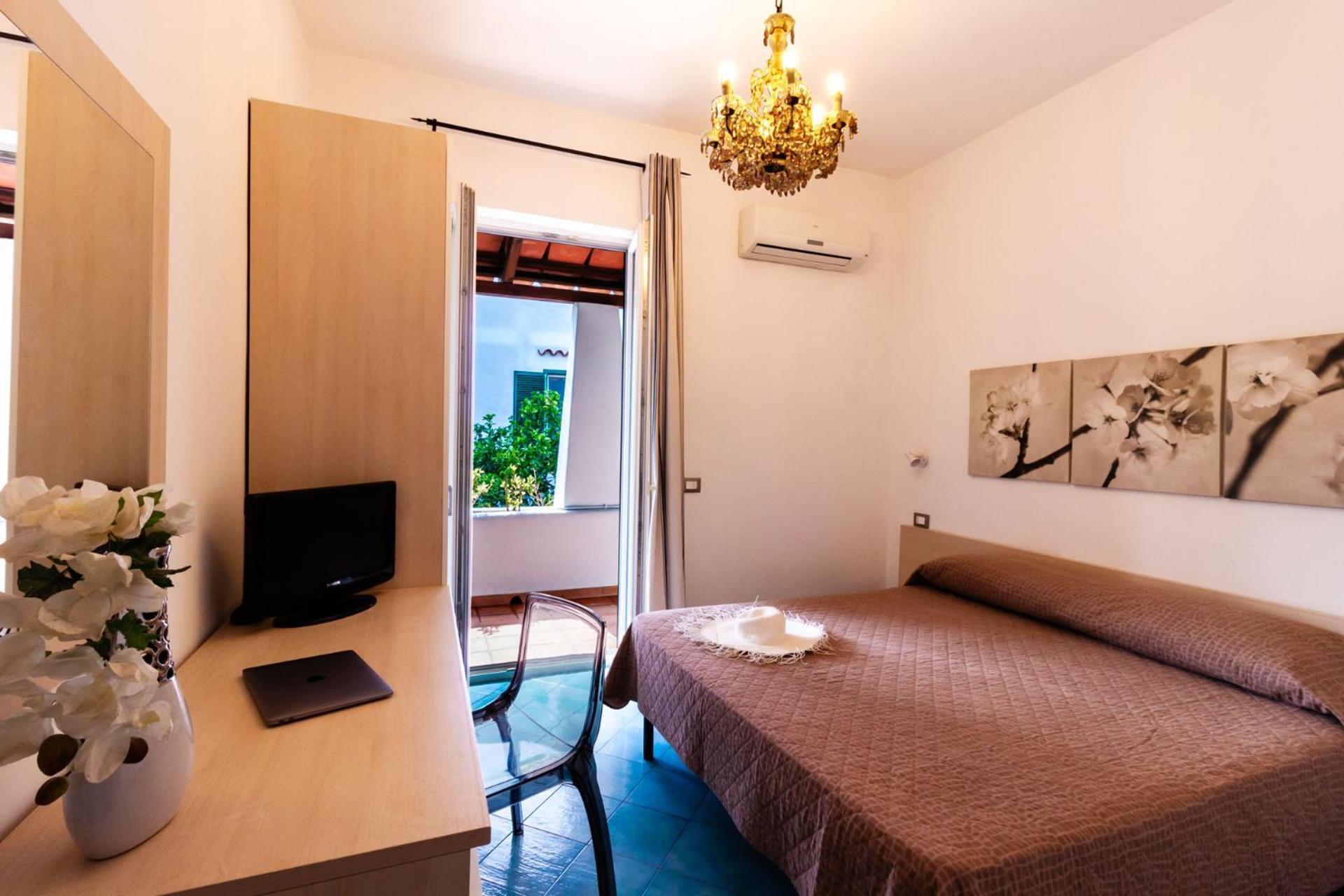 Don Giorgio Rooms & Apartments Ischia Exterior photo